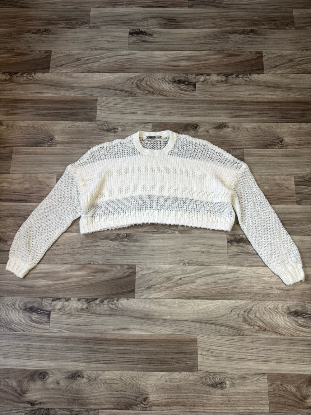 Urban Outfitters Kimchi Blue Kingston Pullover Sweater in White Size Medium